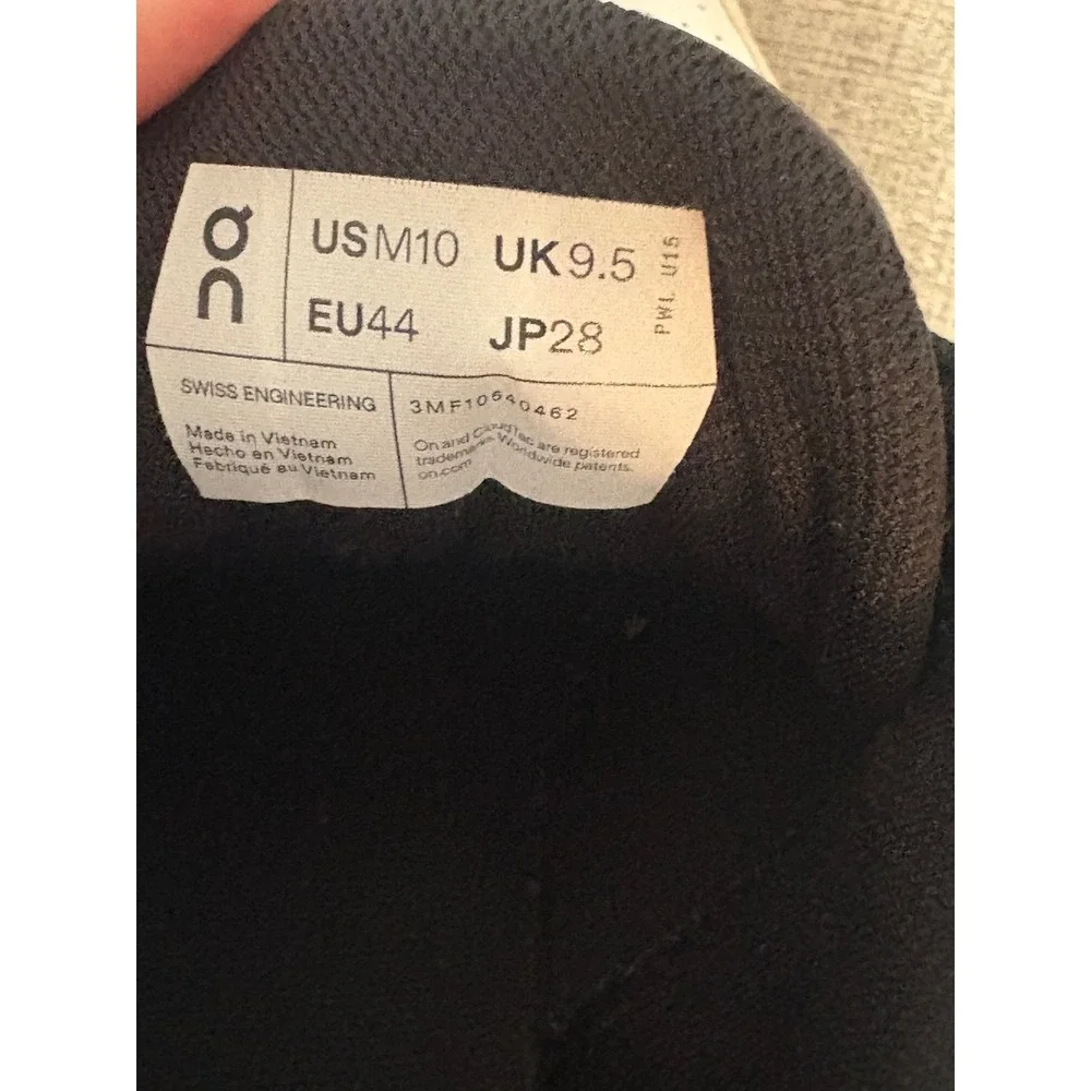 On Running The Roger Clubhouse White Black Sneakers Mens 10 3MF10640462